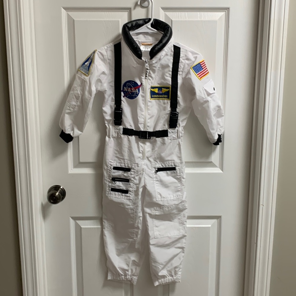 Like new Get Real Gear Dress Up For Kids astronaut costume size 4-6.